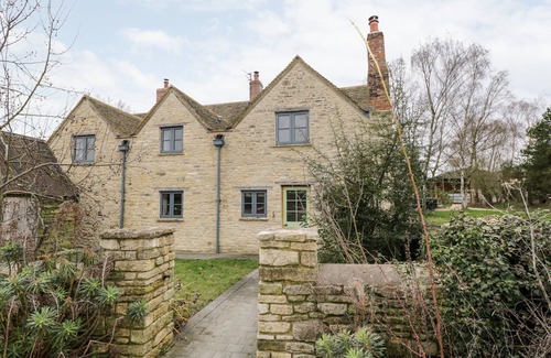 South Leigh Cottage | High Cogges Farm Holiday Cottages