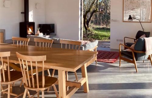 South Leigh House | High Cogges Farm Holiday Cottages - The Cart Shed