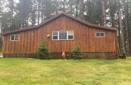 Deadwood Cabin | High Country Cabin and Bunk House Great for Multiple Families!