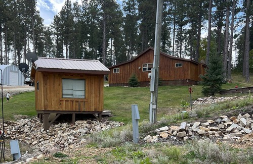 Deadwood Cabin | High Country Cabin and Bunk House Great for Multiple Families!