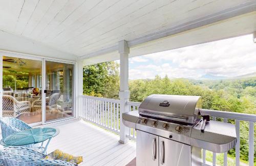 Pineola House | High Country Cottage