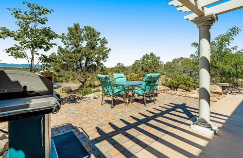 Williamson Apartment | High Country guest home with patio, grill, & WiFi - near horse & hiking trails