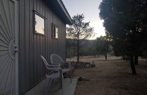 Pinyon Pines Apartment | High Desert Hideaway – Tranquil Studio in Pinyon Pines