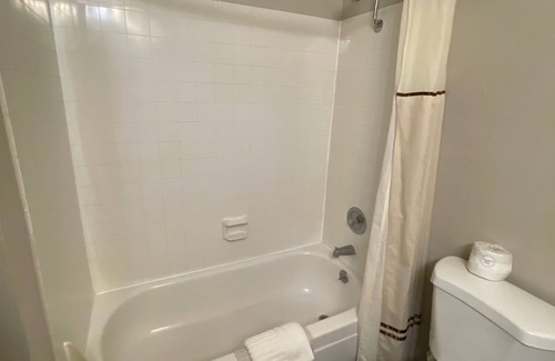 Prineville Hotel | High Desert Inn