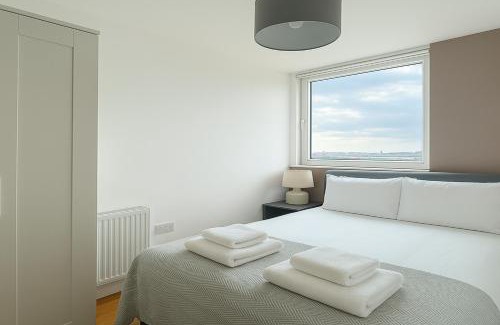 Shepherd's Bush Apartment | High-End 2 Bed Flat near Westfield London