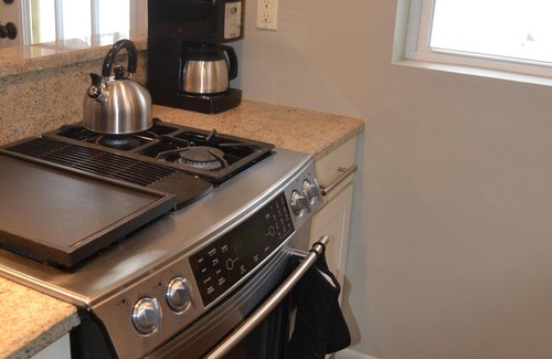 Hallowell Apartment | High End Apartment in Downtown Hallowell