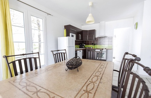 Dolus-d'Oleron Villa | High-end detached house, in a small village on the island of Oleron (Dolus d'Oleron au hamlet les Bardieres at 4 grande rue) in a charming property.