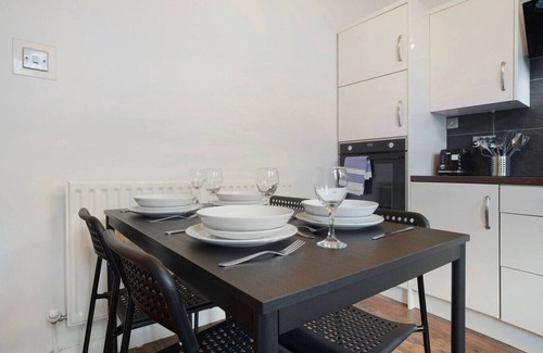 Ferryhill House | High-End home|Parking|3 beds|sleeps 5
