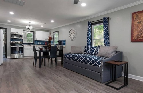 Barium Springs House | High End Pond Chalet in Country & But Near Shops
