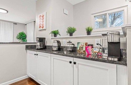 Taylor House | High End Ranch - 3 Bed 2 Bath - Taylor