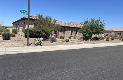 County Island House | High End Villa w/Pool, Spa & Putt -Close to Scottsdale and Toto National Forest