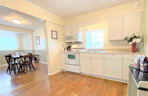 Van Wert House | High - Family Neighborhood, Pet Friendly