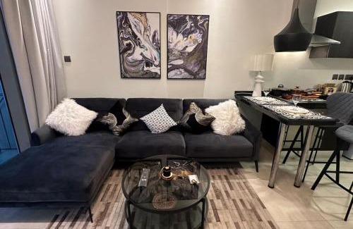 Al Hoora Apartment | High Floor 33 Luxury Apartment