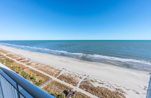 Myrtle Beach Condo | High Floor, Direct Oceanfront Views|Camelot Resort