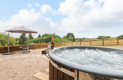 Ashbourne Cottage | High Grounds Shepherd's Hut