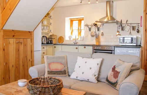 Ludwel House | HIGH GROVE, family friendly, character holiday cottage in Ludlow