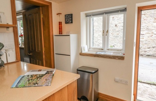 Keld Cottage | HIGH HEAD, with open fire in Muker