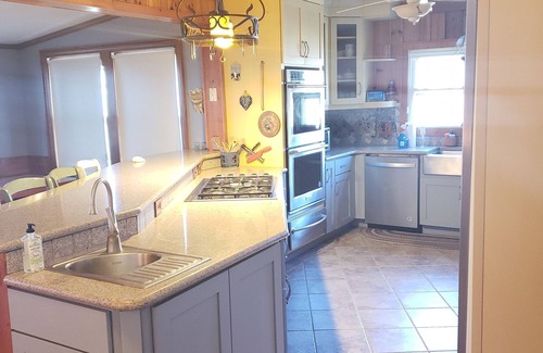 Lynn House | High Heaven 4 bed 3ba