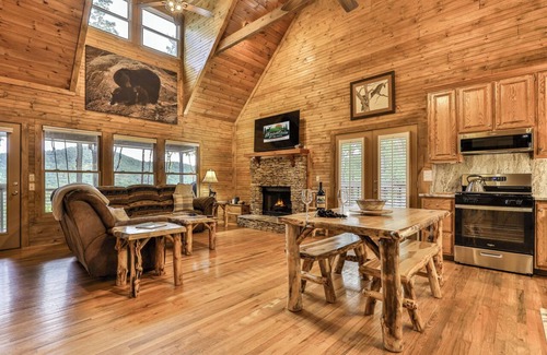 Walnut Mountain Cabin | High Hopes - Stunning Mountain Views - Beautiful Interior, Completely Remodeled
