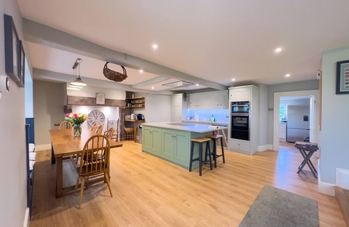 Southwaite Cottage | High House Cottage Southwaite - spacious cottage sleeping 6 with hot tub and 2 dogs welcome