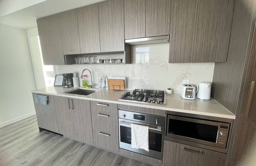 Surrey Apartment | High Level New 2 BR near Skytrain with Great View