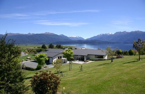 Te Anau Cabin | High Leys Lodge