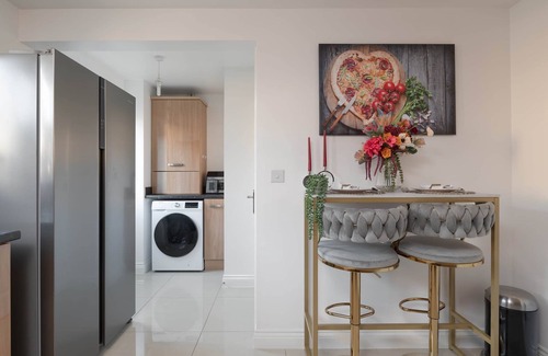Newport Pagnell House | High Life Stays Lavender Hill Milton Keynes