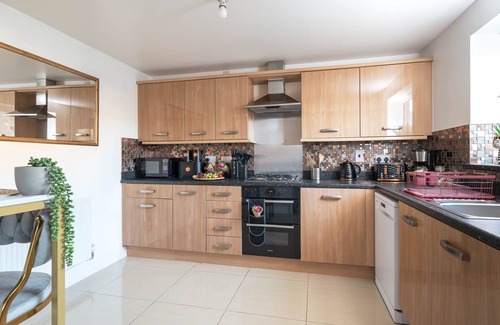 Newport Pagnell House | High Life Stays Lavender Hill Milton Keynes