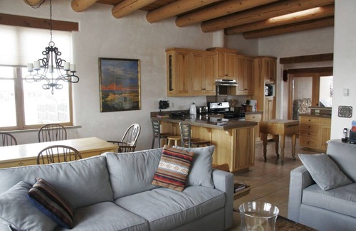Arroyo Seco House | High Mesa Cottage - Stunning Adobe Between Ski Area and Town