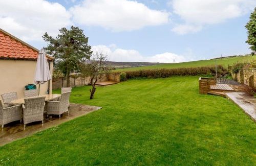 Fylingthorpe House | High Nook