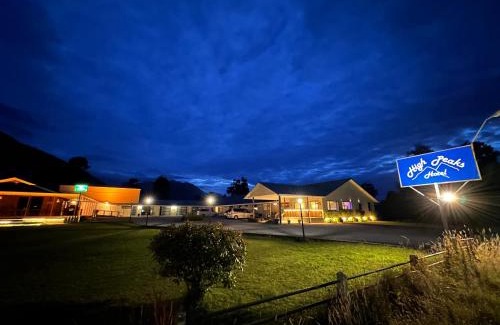 Fox Glacier Hotel | High Peaks Hotel