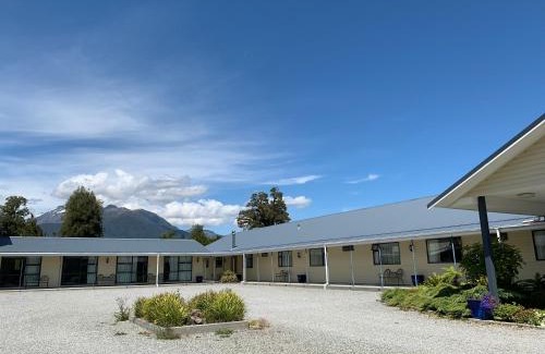 Fox Glacier Hotel | High Peaks Hotel