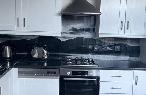 Newcastle Apartment | High Quality 2 Bedroom Town Centre Apartment