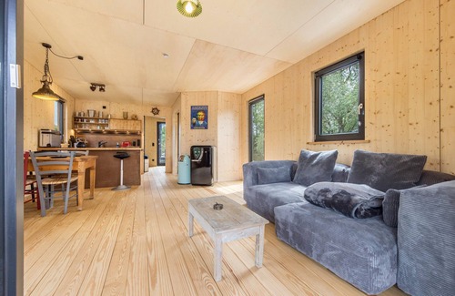 Neuland Boat Rental | High-quality, comfortable houseboat Diva