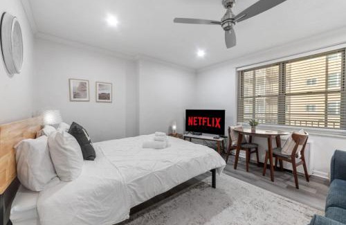 Downtown Atlanta House | High-Quality Downtown Living - Skyline View