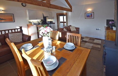 Colyton Cottage | High Quality, Peaceful, Panoramic Views, AONB, close to Jurassic Coast.