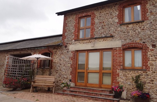 Colyton Cottage | High Quality, Peaceful, Panoramic Views, AONB, close to Jurassic Coast.