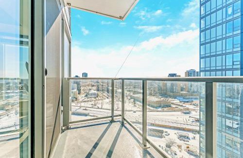 Kitchener Apartment | High Rise 1BR Building w Gorgeous Views