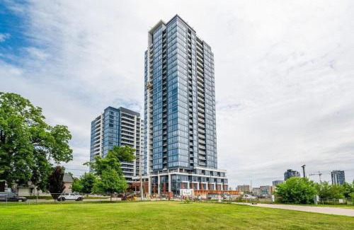 Kitchener Apartment | High Rise 1BR Building w Gorgeous Views