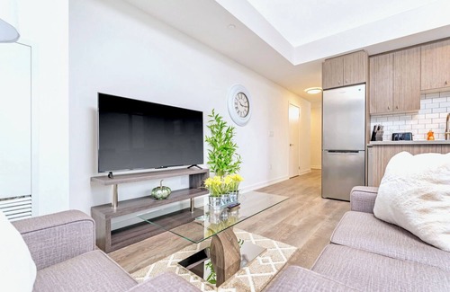 Kitchener Apartment | High Rise Condo w Balcony & Breathtaking Views