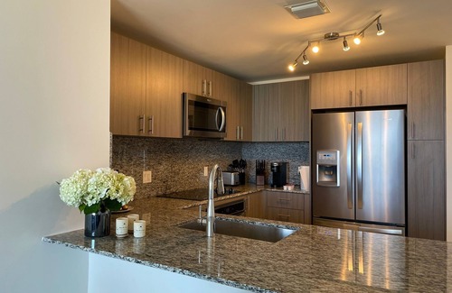 Doral Apartment | High rise luxury condo in Downtown Doral