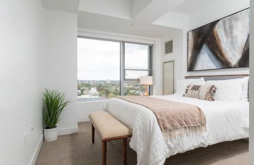 Central Square Apartment | High Rise Retreat w City Skyline Views Shared Gym