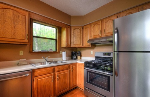 Robbinsville Cabin | High Rocks - Family Fun Cabin + Minutes from the Tail of the Dragon