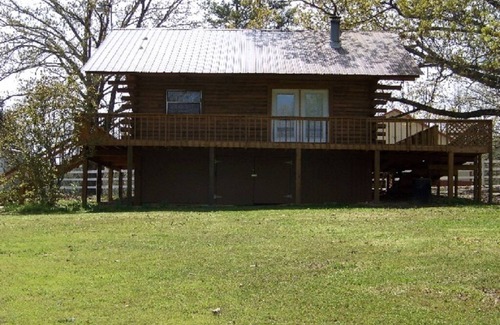 Mount Ida Cabin | High Shoals Cabins, Cabin 4. Two miles from Lake Ouachita access