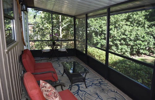Dunnellon House | High speed internet, bikes kayaks fenced backyard, pet friendly on Withlacoochee