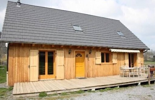 La Chapelle-d'Alagnon Ski Chalet | High standard wooden chalet with interior heated pool