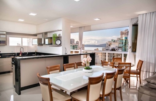 Morretes Apartment | High standard apartment in Meia Praia for 15 people, pet friendly, 3 parking spaces