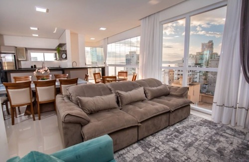 Morretes Apartment | High standard apartment in Meia Praia for 15 people, pet friendly, 3 parking spaces