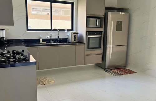 Centro House | High standard house in Guarajuba 5/4 with swimming pool, 150m from the beach.