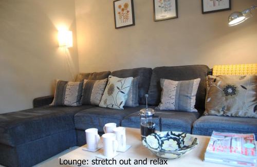 Uppingham Apartment | High Street Apartment